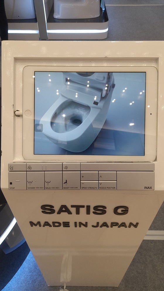 bon-cau-dien-tu-inax-ac-g216vn-bw1_6