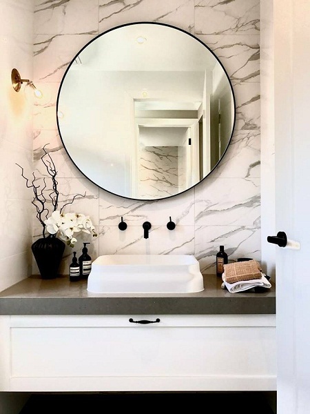 guong-nha-tam-khung-mau-den-mkg-nt0023