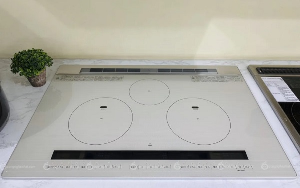 hitachi-ht-m8stwf-2