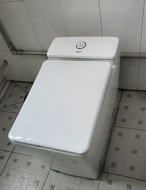Bồn cầu không két nước Moonoah MN-1599
