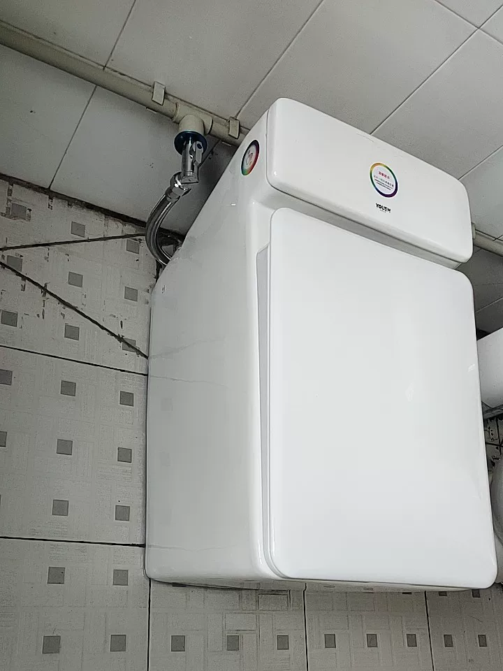Bồn cầu không két nước Moonoah MN-1599