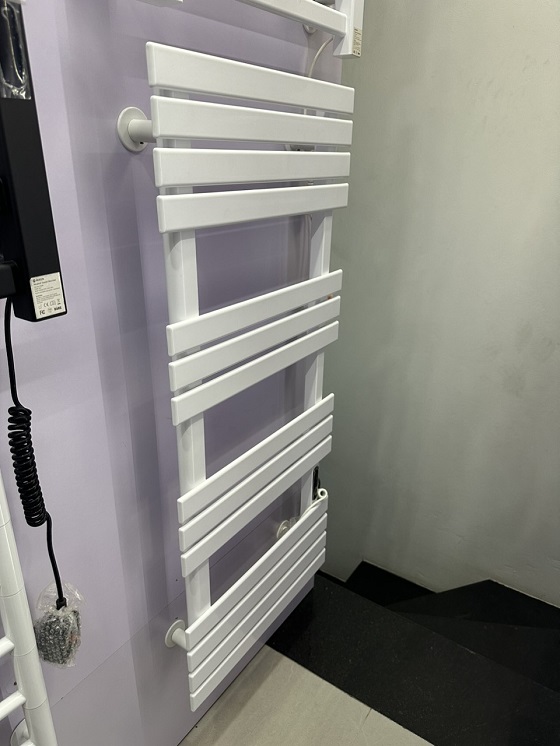 say20khan20miken20r590w-1