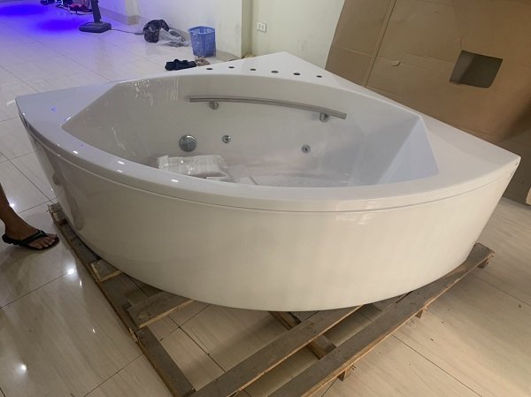 toto20ppyk1543-3pw207-1 Bồn tắm massage Toto