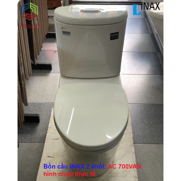 Toilet INAX 2 khối AC 700VAN hình chụp thực tế