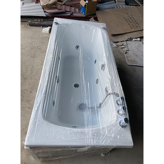 Bồn tắm xây có sục ARES AR-4171M