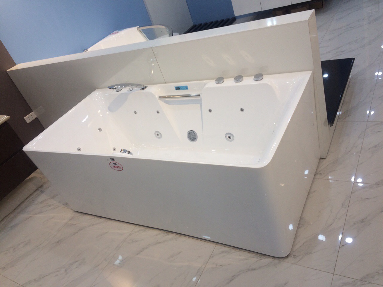 Bồn tắm massage Daelim W-3175