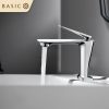 Vòi chậu lavabo nóng lạnh màu chrome Basic BW-47001