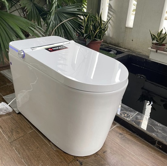 Bồn cầu nắp rửa điện tử Nikko C1805S2