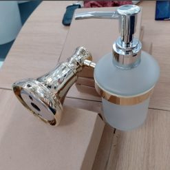 Hộp xịt xà phòng mạ vàng Cleanmax 23015V