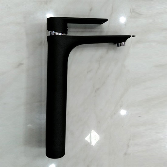 Vòi chậu lavabo mạ đen HCG 0307