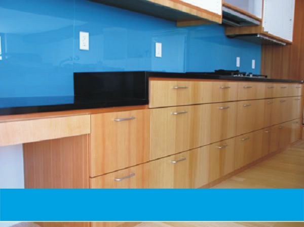Kính ốp bếp màu xanh 01