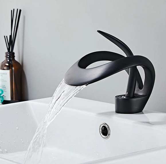 Vòi chậu lavabo kiểu dáng mới mạ màu đen Miken MK-629718B