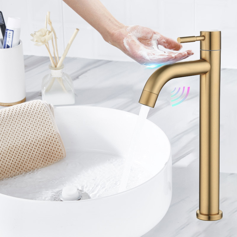 Vòi cảm ứng 1 chạm rửa mặt cao 30cm màu vàng Miken MKV-77031G