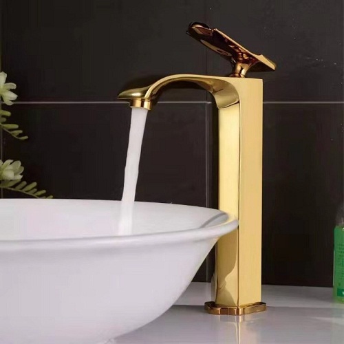 Vòi chậu rửa mặt dùng chậu đặt trên bàn mạ vàng HC cao 30cm